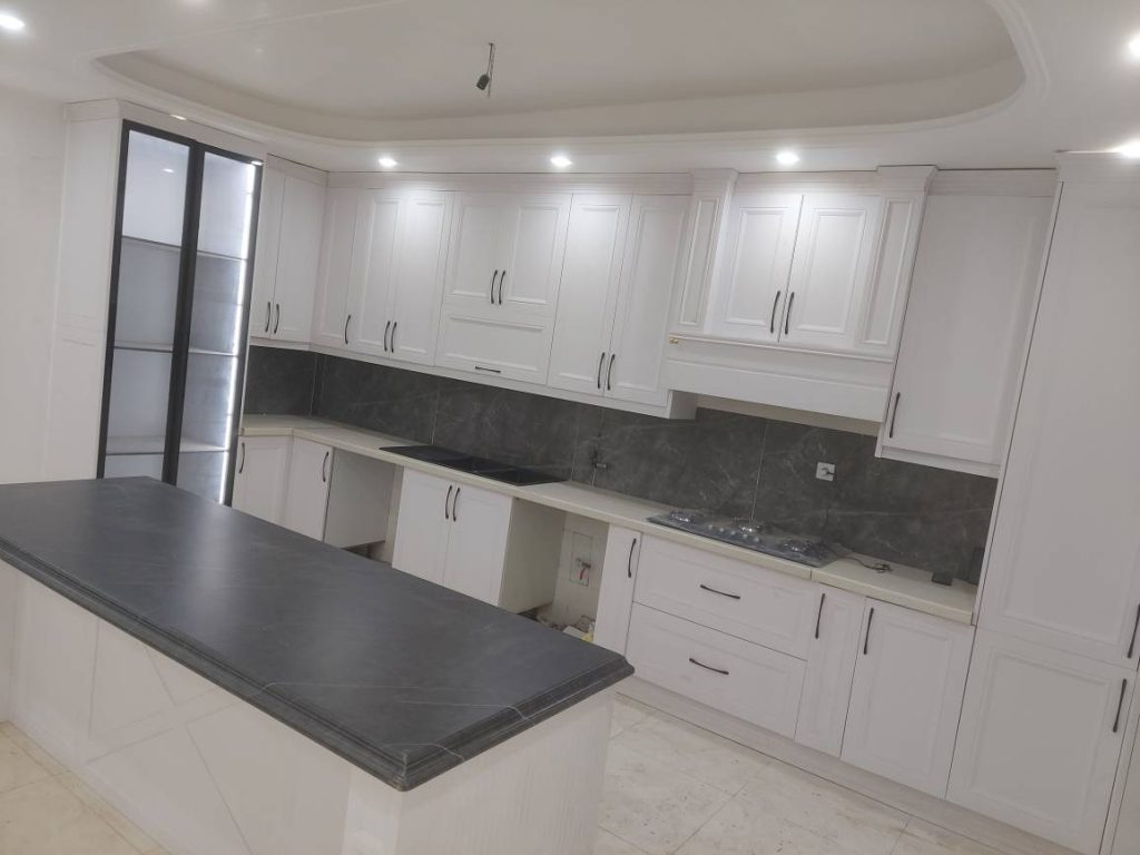 artinwoodplusکابینت نئوکلاسیک