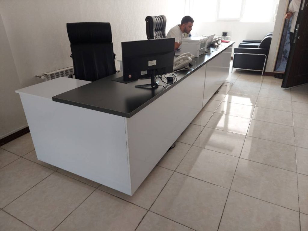 artinwoodplus دکوراسیون اداری تجاری